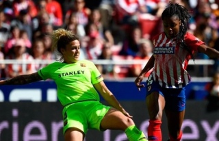 İspanya'da Kadınlar Futbol Maçında İzleyici Rekoru