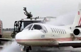 Kıbrıs için hareket eden özel uçağın lastiği...