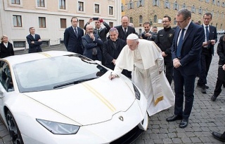 Lamborghini'yi açık artırmaya çıkarıyor