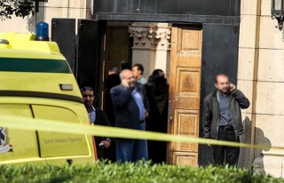 Mısır'da cami yakınında patlama: 54 ölü, 75...