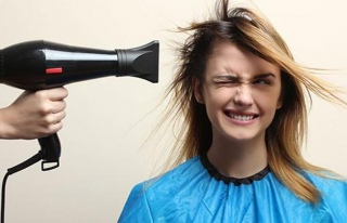 Saçınızı kuruturken bunu asla yapmayın!