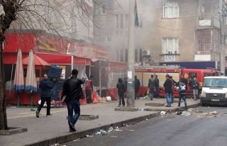 SON DAKİKA..! Diyarbakır'da şiddetli çatışma:...
