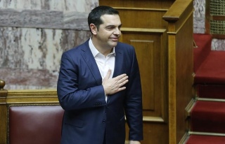 Yunanistan Başbakanı Çipras Güven Tazeledi