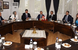 Dışişleri Bakanı Ertuğruloğlu, Oktay Başkanlığındaki TBMM Dışişleri Komisyonu heyeti ile görüştü