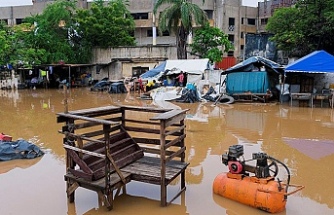 Gana'da sel nedeniyle yüzlerce kişi yerinden oldu