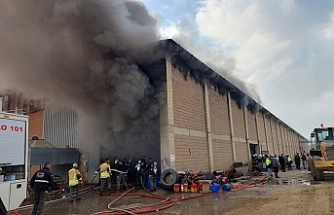 Tuğla fabrikasında yangın söndürüldü, soğutma çalışmaları sürüyor